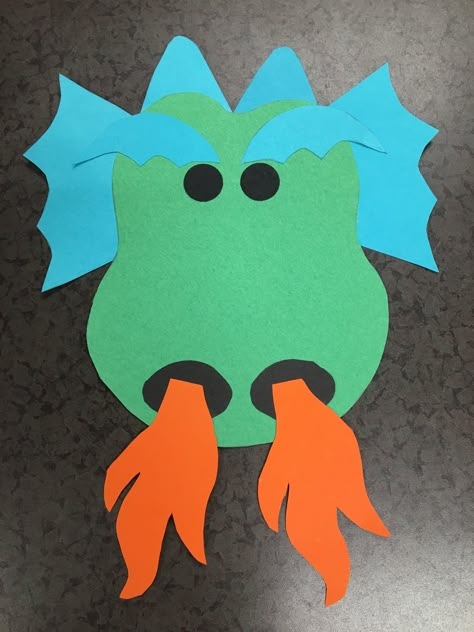 Dragon craft for storytime ! Dragon Crafts For Preschoolers, Dragon Crafts For Kids Preschool, Easy Dragon Craft, Dragon Craft Preschool, Dragons Craft, Dragon Crafts Preschool, Dragon Crafts For Kids, Tk Crafts, Dragon Template