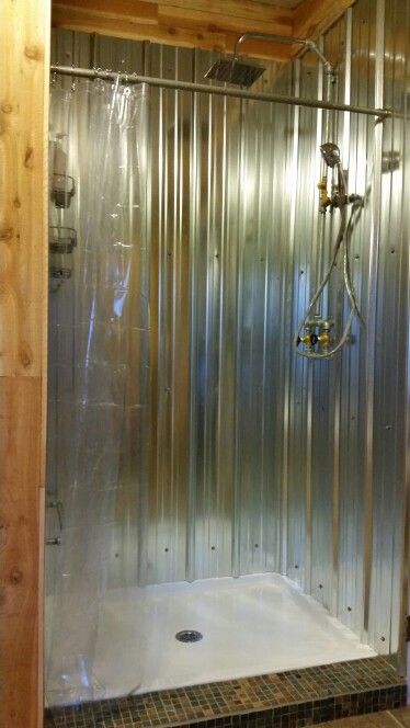 Galvanized shower Diy Basement Shower Cheap, Rustic Home Makeover, Simple Shower Ideas, Cheap Shower Ideas, Cabin Shower Ideas, Tiny Cabin Bathroom, Mancave Bathroom, Barn Bathroom Ideas, Galvanized Shower