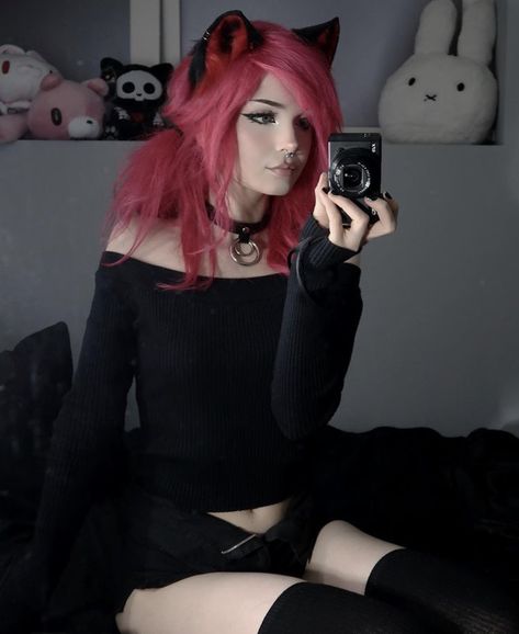 Egirl Fits, Soft Alt, Egirl Fashion, Egirl Clothes, Alt Girls, Girl Haircuts, Goth Girl, Gender Envy, E Girl