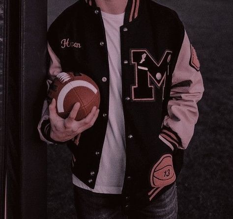 Jock Aesthetic, Nathan Scott, College Guys, Black Bears, Football Jackets, Sports Boys, Sports Aesthetic, Aesthetic Boys, Aesthetic Boy