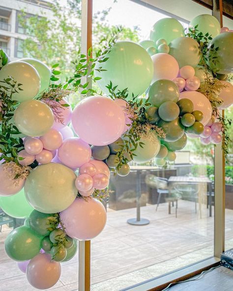 Hip Hooray Co. | Sacramento Balloons & Party Decor (@hiphooraycompany) • Instagram photos and videos Tinkerbell Birthday Cakes, Fairy Tea Parties, Beautiful Wedding Reception, Tinkerbell Party, Balloons Party, Oh Happy Day, Balloon Bouquet, Tinker Bell, Balloon Arch