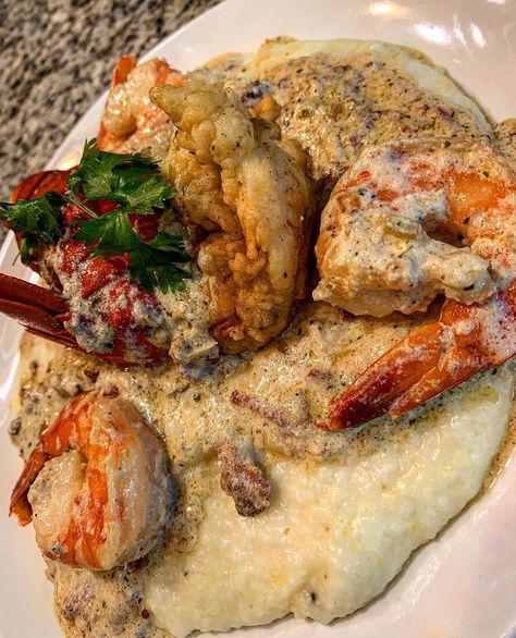 Fried Grits Cakes Shrimp, Seafood Loaded Grits, Shrimp And Grits Recipe Southern With Sausage, Shrimp And Grits Aesthetic, Southern Living Shrimp And Grits Recipe, Meat Diet, Delicious Seafood Recipes, Food Crush, Healthy Lifestyle Food