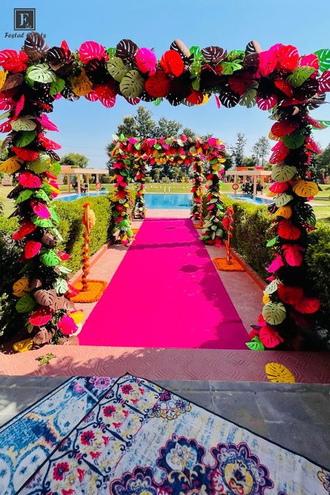 Pool Mehendi Decor, Mehandi Entrance Decor, Tropical Entrance Decor, Tropical Mehendi Decor, Tropical Haldi Decor, Wedding Carnival Theme Decor, Carnival Theme Haldi Decor, Carnival Theme Wedding Decor, Mehendi Entrance Decor