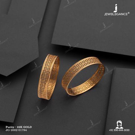 Classical Jewelry, Plain Gold Bangles, 22k Gold Bangles, Tiny Gold Earrings, Gold Jhumka Earrings, Gold Bangles For Women, Gold Jewelry Outfits, Gold Bangle Set, Modern Gold Jewelry