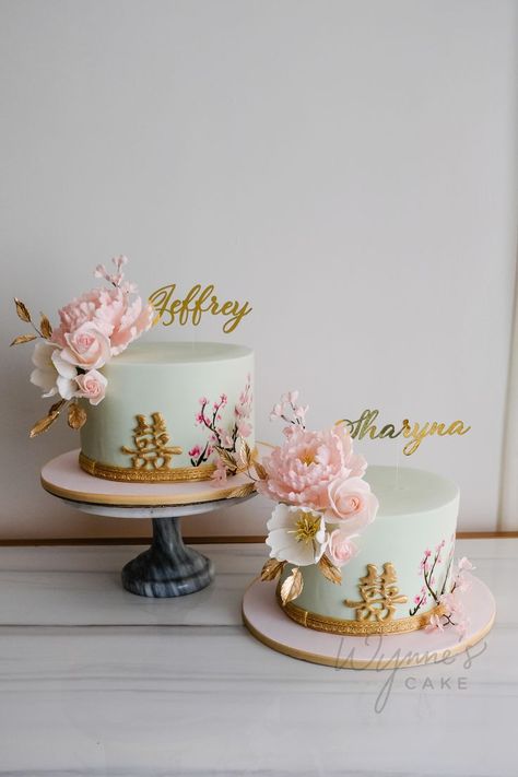 Modern Chinese Engagement Cake #tinghun #tinghuncakes #blossoms Wedding Cake Chinese, Chinese Engagement, Chinese Birthday, Chinese Cake, Chinese Tea Ceremony, Engagement Cakes, Modern Chinese, Chinese Wedding, Chinese Tea