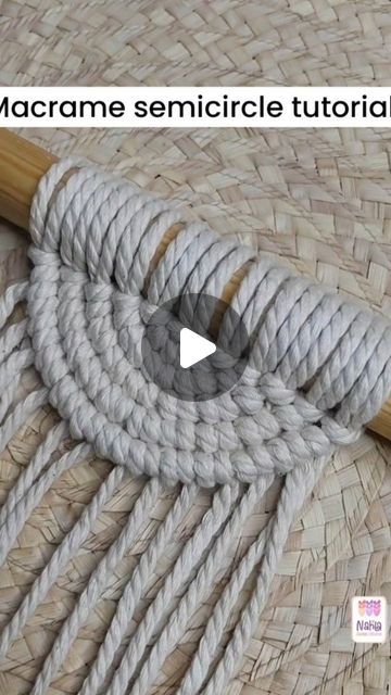 Macrame Stitches Tutorial, Macrame Simple Diy, Macrame Crafts Diy, Macrame With Yarn, Macrame Projects Tutorials, Macrame Patterns Tutorials Videos, Macrame Wall Ideas, Macrame Curtain Tutorial, Macrame Tutorial Step By Step