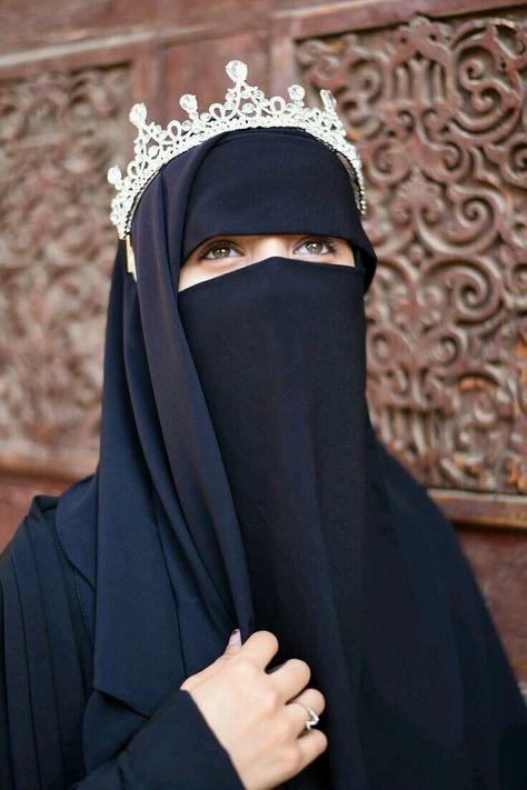 Hajib Fashion, Hijab Queen, Dp Pictures, Hijab Dpz, Hijab Dp, Hijab Beauty, Black Lover, Dps For Girls, Niqab Fashion