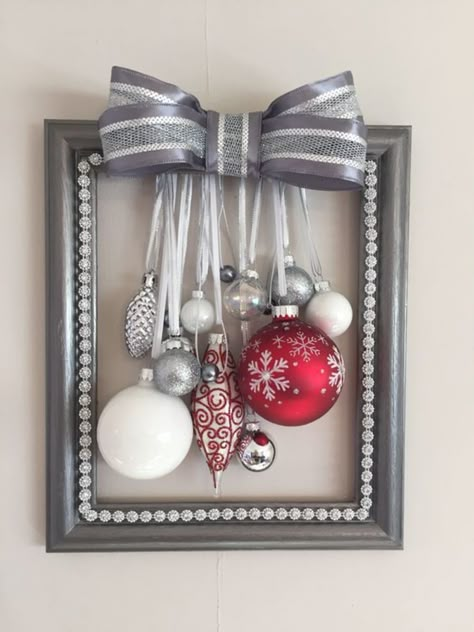 Christmas Decorations On A Budget, Julkransar Diy, Easy Diy Christmas Decorations, Decorations On A Budget, Door Diy, Wreaths Ideas, Diy Christmas Decorations, Easy Christmas Decorations, Tutorials Diy