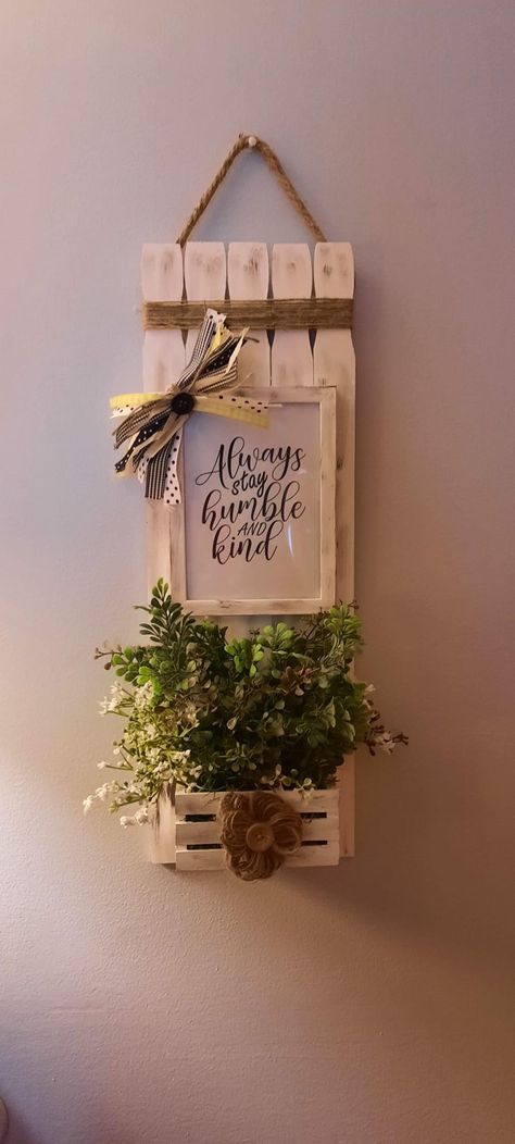 Crate Wall Art, Rustic Home Decor Diy Ideas, Dollar Tree Easel Crafts, Dt Craft Ideas, Dollar Tree Wooden Plaque Ideas, Diy Craft Sale Ideas Make And Sell, Dollar Tree Rustic Decor Diy Projects, Dollar Tree Sign Crafts, Diy Dollar Tree Wood Signs