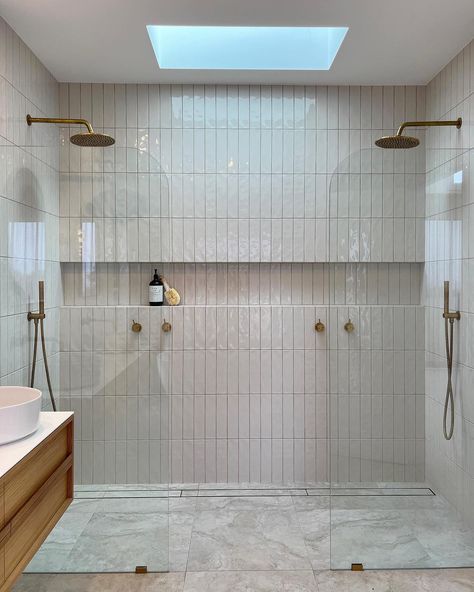 Subway Tile Bathroom Ideas, Tile Splash Back, White Fish Scale Tile, Hamptons Style Laundry, Mediterranean Boho, Subway Tile Bathroom, Tile Bathroom Ideas, Subway Tiles Bathroom, Fish Scale Tile