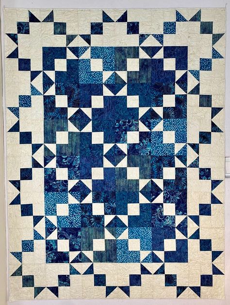 www.MaterialGirlfriendsShop.com Quilt Patterns In Blues, Kira Quilt, Navy Blue Quilts Pattern, Dark Blue Quilts, Blue And White Scrap Quilts, Background Batik, Blue And White Patchwork Quilt, Border Fabric, Panel Quilt Patterns