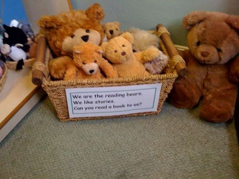 Have a basket of "reading bears" in the book corner to support children with reading and talking out loud Book Corner Classroom Eyfs, Year 1 Book Corner Ideas, Ks1 Book Corner Ideas, Reading Area Eyfs Book Corners, Book Areas Eyfs, Story Corner Ideas Eyfs, Ks1 Reading Corner, Cosy Corner Eyfs, Story Corner Ideas Nursery