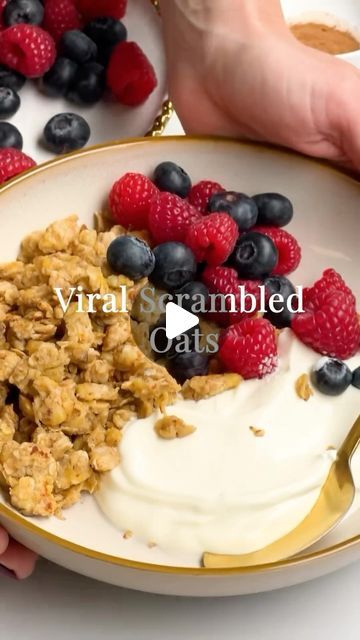 Mediterranean Diet Plan 🇺🇸 on Instagram: "VIRAL SCRAMBLED OATS ✨⁠
Cre by @jshealth
A super easy, delicious breakfast that is rich in fibre and takes less than 10 minutes to whip together. ⁠
⁠
This paired so well with seasonal fruit and greek yoghurt for an extra boost of protein. We added cinnamon and vanilla to our mix for warming spice and flavour!⁠
⁠⁠
Ingredients:⁠
- 1 ripe banana⁠
- ½ cup (40g) rolled oats ⁠
- 1 egg ⁠
- Pinch cinnamon ⁠
- ½ tsp vanilla extract ⁠
⁠
To serve:⁠
- Greek yoghurt ⁠
- Mixed berries ⁠
⁠
Method⁠:⁠
Mash the banana in a bowl. Add in the remaining ingredients and stir until combined. ⁠
⁠
Heat a small amount of olive oil or coconut oil in a nonstick frying pan over a medium heat. Pour in the oat mix and flatten to make an even layer. Leave to cook for 2-3 minutes Scrambled Oats, Jessica Sepel, Easy Delicious Breakfast, Rice Cake Recipes, Breakfast Goodies, Seasonal Fruit, Food Breakfast, Fiber Rich, Mediterranean Dishes