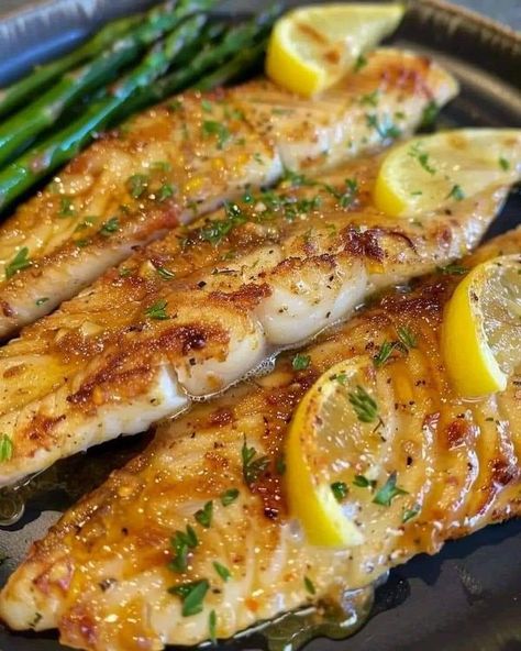 Easy High Protein Recipes | Filet de poisson au citron au beurre | Facebook Easy High Protein Recipes, Russ Lee, Easy High Protein Meals, Seafood Boil Recipes, Seafood Boil, Protein Recipes, Creamy Garlic, High Protein Recipes, Protein Foods