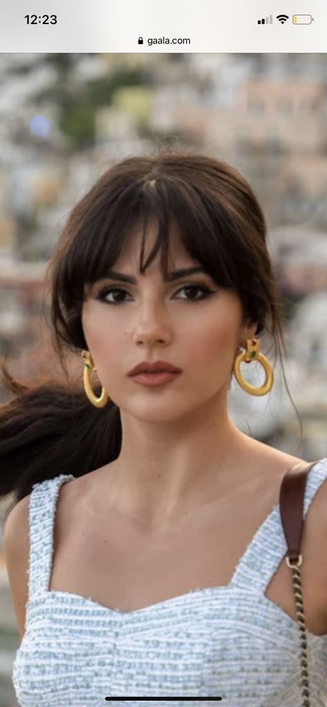 Parisian Makeup, Victoria Tv Show, French Makeup, 90s Makeup Look, Estilo Old Money, Classy Makeup, The Harp, Haircuts For Wavy Hair, Make Up Inspo