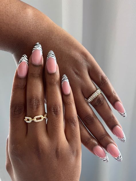 Zebra Tip Nails Almond, Baddie Nail Inspo Square, Zebra French Tip Nails Almond, Almond Zebra Nails, Zebra Print Almond Nails, Round Nail Designs Summer, Zebra Almond Nails, Zebra Tip Nails, Zebra Print French Tip Nails