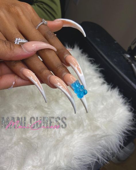 Curved Stilletto Nails, Cute Curved Nails, Long Curved Nails Acrylics, Xxl Curved Nails, Medium Curved Nails, Extra Extra Long Nails, Curved Nails Designs, Curved Nails Acrylic, Extra Long Nail Designs