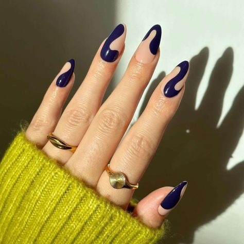 Navy Blue Nail Designs, Wonder Nails, Navy Nails, Nail Tip Designs, Navy Blue Nails, Chrome Nails Designs, Winter Manicure, September Nails, Blue Nail Designs