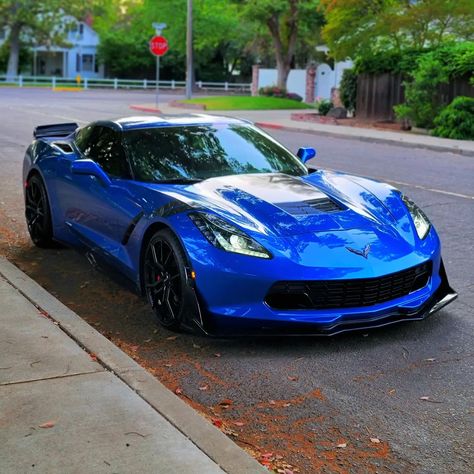 Blue Corvette, 2014 Corvette Stingray, Chevrolet Corvette Zr1, Corvette C7 Stingray, Harley Davidson Artwork, C7 Corvette, Luxury Cars Audi, Corvette Zr1, Corvette C7