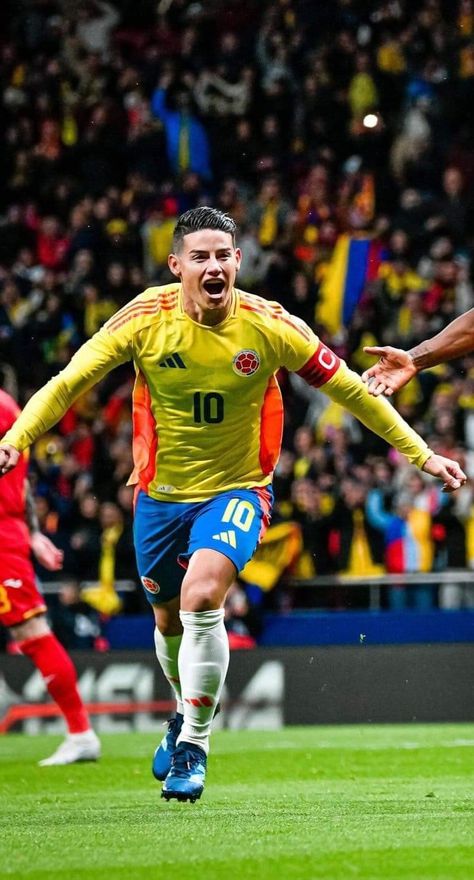 James Rodriguez Wallpapers, Colombia Soccer Team, Colombia Football, James Rodriguez Colombia, James Rodrigues, Colombia Soccer, Football Players Images, Good Soccer Players, Best Football Players