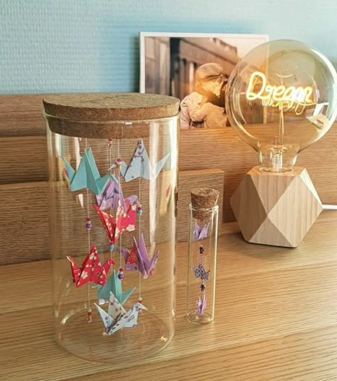 Oragami Room Decor Ideas, Origami Terrarium, Origami In A Jar, Cute Origami Room Decor, Origami Stars In A Jar, Origami Display, Origami Butterfly Room Decor, Origami And Quilling, Diy Paper Crafts Decoration