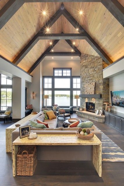 Cathedral Ceiling Living Room, Craftsman Living Room, Mountain Home Interiors, Lake House Interior, High Ceiling Living Room, Cabin Living Room, Lakefront Living, Craftsman Interior, Contemporary Craftsman