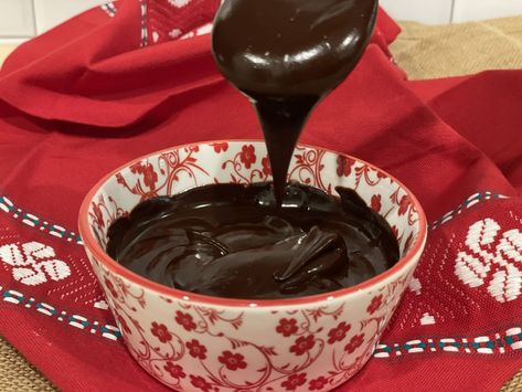 Homemade Dark Chocolate Sauce Recipe Dark Chocolate Sauce Recipe, Chocolate Sauce Recipe, Dark Chocolate Sauce, Chocolate Sauce Recipes, Homemade Dark Chocolate, Chocolate Nutella, Agave Syrup, Chocolate Sauce, Dark Chocolate Chips