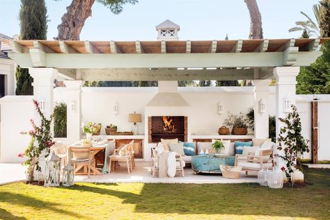 3 porches encantadores de día y de noche Barbacoa Exterior, Country Patio, Rustic Patio, Cozy Patio, Pool Bar, Outdoor Bbq, Small Patio, Pool House, Patio Design