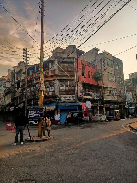 Went to Photowalk on the old street of Jammu with few photographers Jammu Photography, Old Street, Round The World, Street Photo, Old Photos, The Old, Around The Worlds, Street View, Old Things