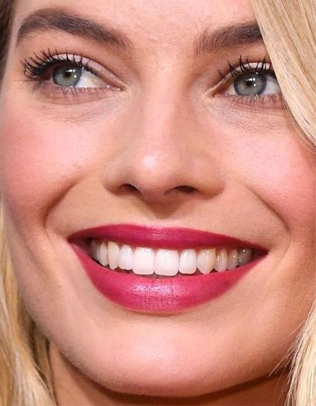 Best Celebrity Teeth Smile, Perfect Teeth Aesthetic, Big Front Teeth, Teeth Photography, Celebrity Teeth, Perfect Smile Teeth, Dental Reception, Margot Robbie Style, Dental Aesthetics