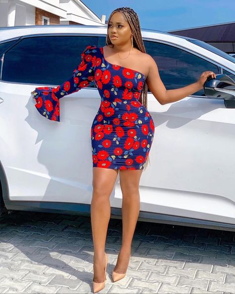 @berbiedoll in @springstitches  #Asoebi #AsoebiSpecial One Sleeve Ankara Dress, Short African Dresses, Latest Ankara Styles, African Wear Dresses, Ankara Dresses, Short Gowns, African Fashion Modern, African Inspired Fashion, Design Dresses