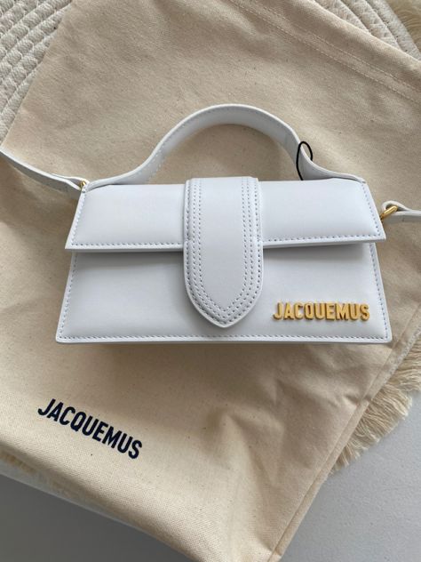 White Jacquemus Bag, Jacquemus Bags, Fancy Purses, Dior Hat, Jacquemus Bag, Shoulder Bag Designer, Designer Top, Women Shoulder Bag, Fashion Aesthetics