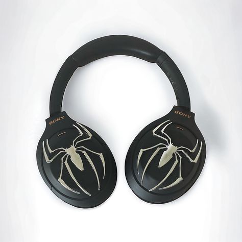 These are only 2 spiders! We do not sell headphones Introducing Spider Metal Headphone Attachments: Elevate Your Audio Experience! Are you tired of flimsy headphone accessories that break easily? Say goodbye to cheap plastic and hello to Spider Metal Headphone Attachments - the ultimate solution for durability and style in one sleek package. 🎧 Unmatched Durability: Crafted from premium, corrosion-resistant metal, Spider Attachments are built to withstand the test of time. No more worrying about Spider Headphones, Spider Man Headphones, Spiderman Headphones, Decorated Headphones, Headphones Attachment, Headphone Stickers, Headset Aesthetic, Sony Xm4, Cool Headphones