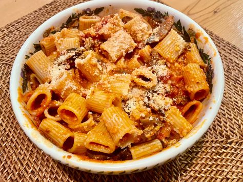 Mushroom Bolognese, Mushroom Ragu, Ina Garten Recipes, Bolognese Sauce, Mushroom Pasta, Vegetarian Dinners, New Cookbooks, Veggie Dishes, Meals For One