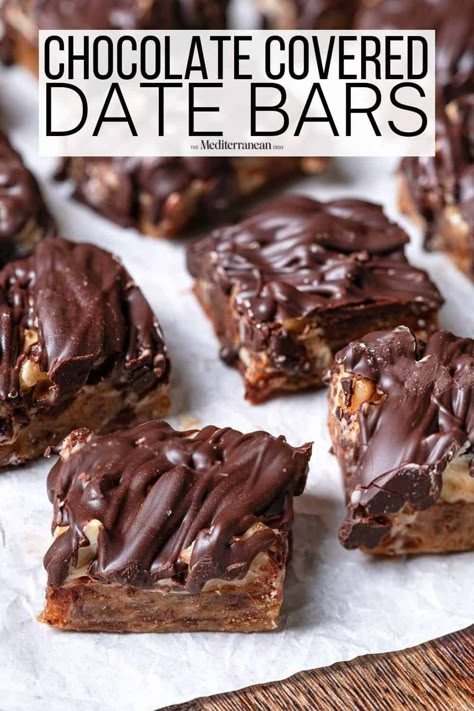 Date bars with tahini, chopped walnuts, and dark chocolate make for a delicious and nutritious no bake dessert recipe. Bars With Dates Healthy Snacks, Tahini Pecan Bars, Noom Sweets, Date Snickers Bars, Dates Recipes Healthy, Recipes Using Dates, Noom Foods, Recipes With Dates, Date Snacks