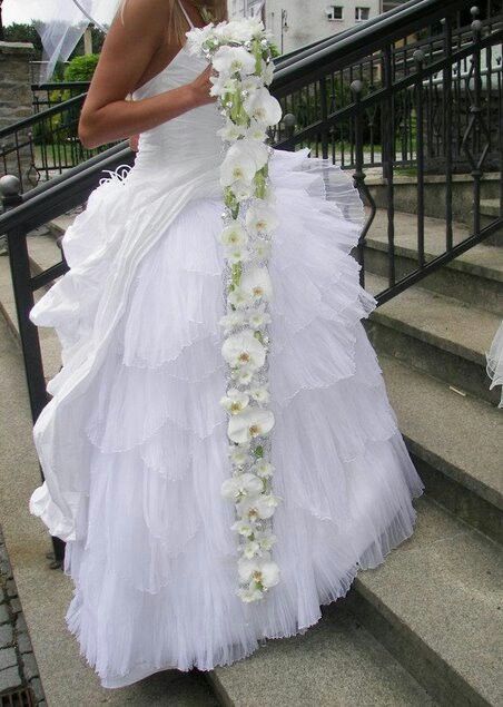 Simply gorgeous Cascade Wedding Bouquet, Church Wedding Flowers, Cascading Wedding Bouquets, Beautiful Bridal Bouquet, Orchid Bouquet, Bridal Bouquet Flowers, Unique Wedding Flowers, Fantasy Dresses, Cascade Bouquet