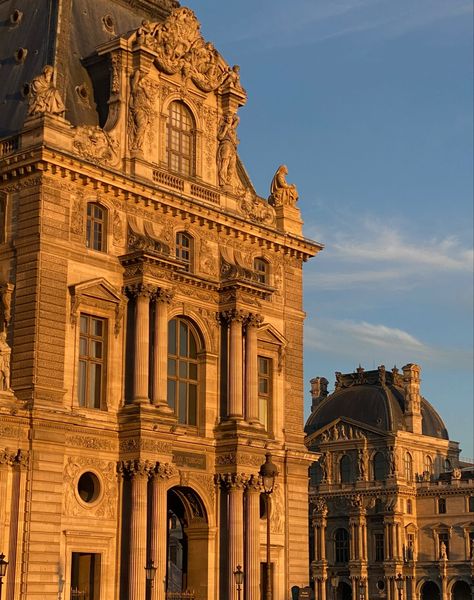 Golden Academia Aesthetic, Paris Golden Hour, Golden Hour Architecture, Paris Aesthetics, Golden Hour Aesthetic, Castle Exterior, Greek Goddesses, French Balcony, Billionaire Luxury