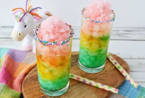 Mango Rum, Slush Recipes, Candy Drinks, Tipsy Bartender, Fancy Drinks, Blue Curacao, Pretty Drinks, Alcohol Drink Recipes, Frozen Drinks