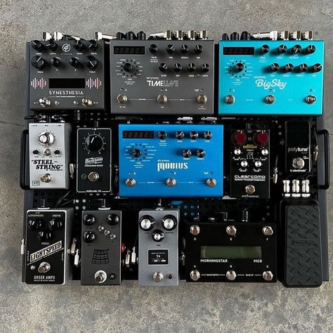 Pedalboard Ideas, Pedalboard Setup, Pedal Boards, Types Of Guitar, Guitar Rig, Pedal Board, Distortion Pedal, Guitar Gear, Fender Custom Shop