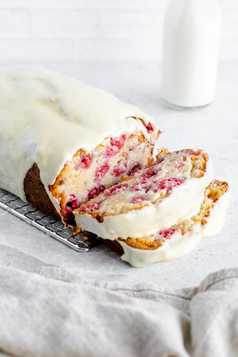 Raspberry and White Chocolate Loaf Cake - fitandfull.ca White Chocolate Raspberry Cake, Raspberry And White Chocolate, Chocolate Loaf, Chocolate Loaf Cake, Cake Loaf, Chocolate Raspberry Cake, Cake Wraps, Raspberry Cake, White Chocolate Raspberry