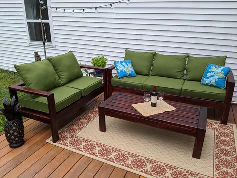 Dark Green Patio Furniture, 2x4 Outdoor Sofa, Furniture Build, Green Patio, Wooden Couch, Yard Furniture, Patio Couch, Screen House, Lawn Furniture