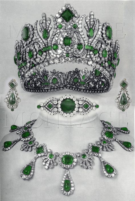 The tiara, ear pendants, brooch and necklace from the parure of Empress Marie Louise, who was only on the French throne from 1810 to 1814. Royal Crown Jewels, Royal Crowns, Royal Tiaras, Diamond Tiara, Royal Jewels, Royal Jewelry, Crown Royal, Crown Jewels, Emerald Jewelry