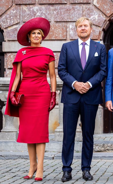 Maxima Queen Dresses, Queen Maxima Style, Queen Outfits Royal, Royal Wedding Outfits, Modest Girly Outfits, Queen Outfits, Executive Woman, Royal Portraits, Queen Dresses