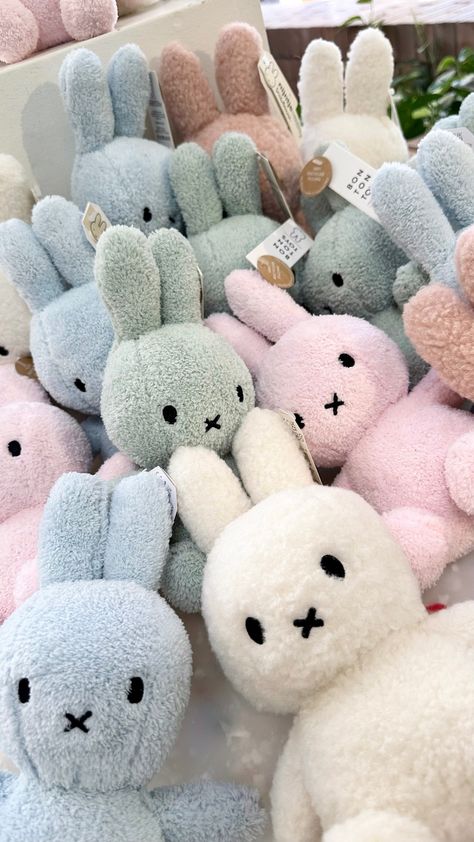 Miffy Plush, Playroom Nursery, Best Kids Toys, Cute Stuffed Animals, Bath Toys, Peg Dolls, Bedtime Stories, Wallpaper Iphone Cute, Soft Toy