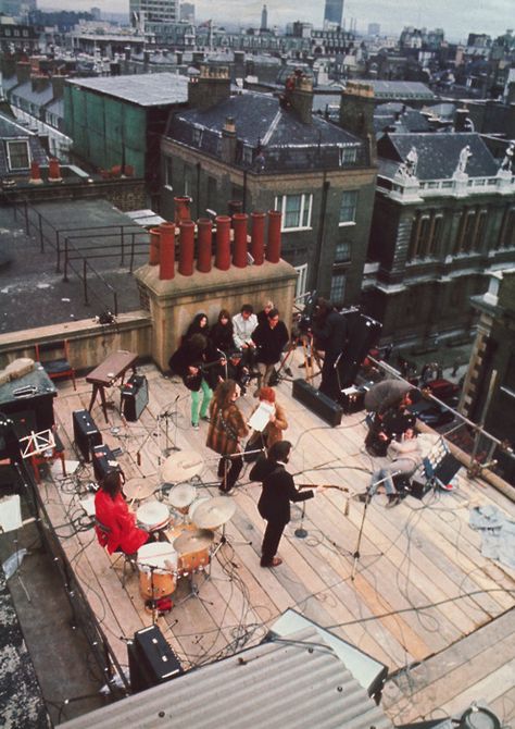 Rooftop Jam Session. ... Uploaded with Pinterest Android app. Get it here: http://bit.ly/w38r4m Apple Records, A Well Traveled Woman, Buku Harry Potter, Musica Rock, Rock N’roll, Across The Universe, The Fab Four, Paul George, Abbey Road