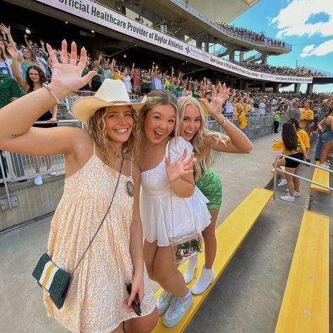 Baylor Football Game Outfit, Baylor Game Day, Usf Game Day Outfit, Baylor Game Day Outfit, Baylor Gameday Outfit, Baylor University Aesthetic, Baylor Shirt, Baylor Outfits, Baylor Football