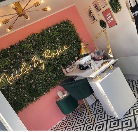 Manicure Salon Interior, Nail Studio Ideas Home, Home Nail Salon Ideas, Deco Spa, Beauty Shop Decor, Nail Room Ideas, Nail Salon Interior Design, Uñas Ideas, Nail Salon Interior