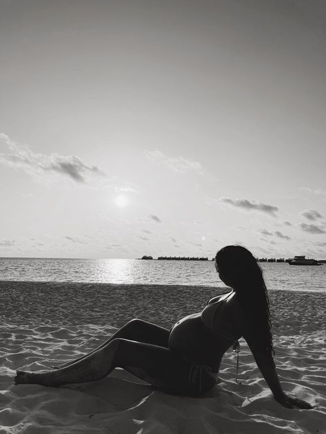 777 Beach Maternity Photos Mom, Puerto Rico Maternity Shoot, Maternity Photo Shoot Ideas Beach Sunset, Beach Maternity Shoot Black Women, Poolside Maternity Shoot, Pool Maternity Shoot Photo Ideas, Solo Beach Maternity Photos, Beach Maternity Photos Black Women, Maternity Pool Photoshoot