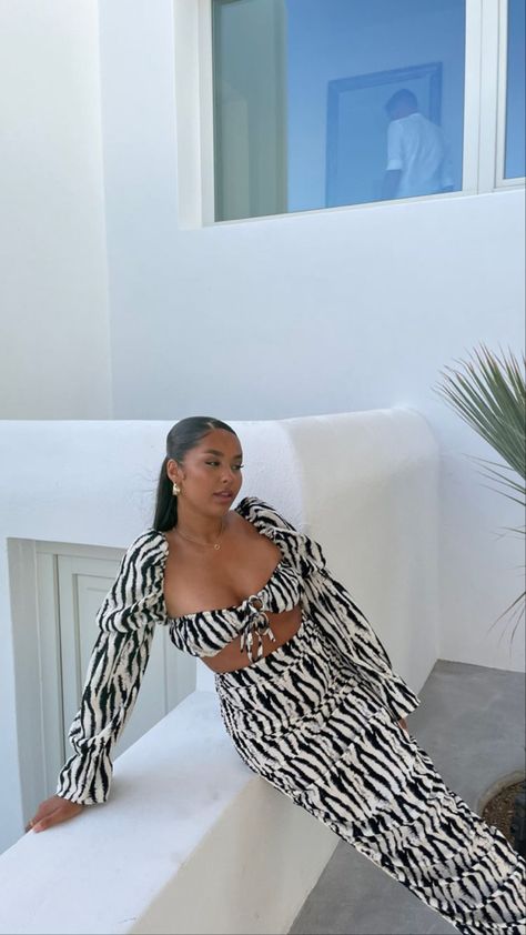 Cute Spring Outfits Black Women, Hot Vacation Outfits, Aesthetic Date Night, Date Aesthetic, Outfit Ideas For School, Date Night Outfit Classy, Outfit Date, Cute Vacation Outfits, Date Outfit