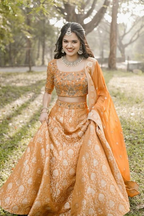 Engagement Sister Dress, Lehenga For Engagement The Bride, Non Bridal Lehenga Outfit, Engagement Dress Kerala, Simple Engagement Looks For Indian Bride, Half Saree Bridal, Kerala Engagement Lehenga, Reception Outfit For Bride Indian, Lehenga Styling